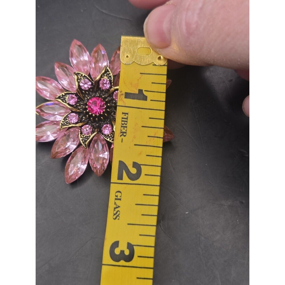 Vintage Chrysanthemum Brooch Pink - Picture 12 of 12